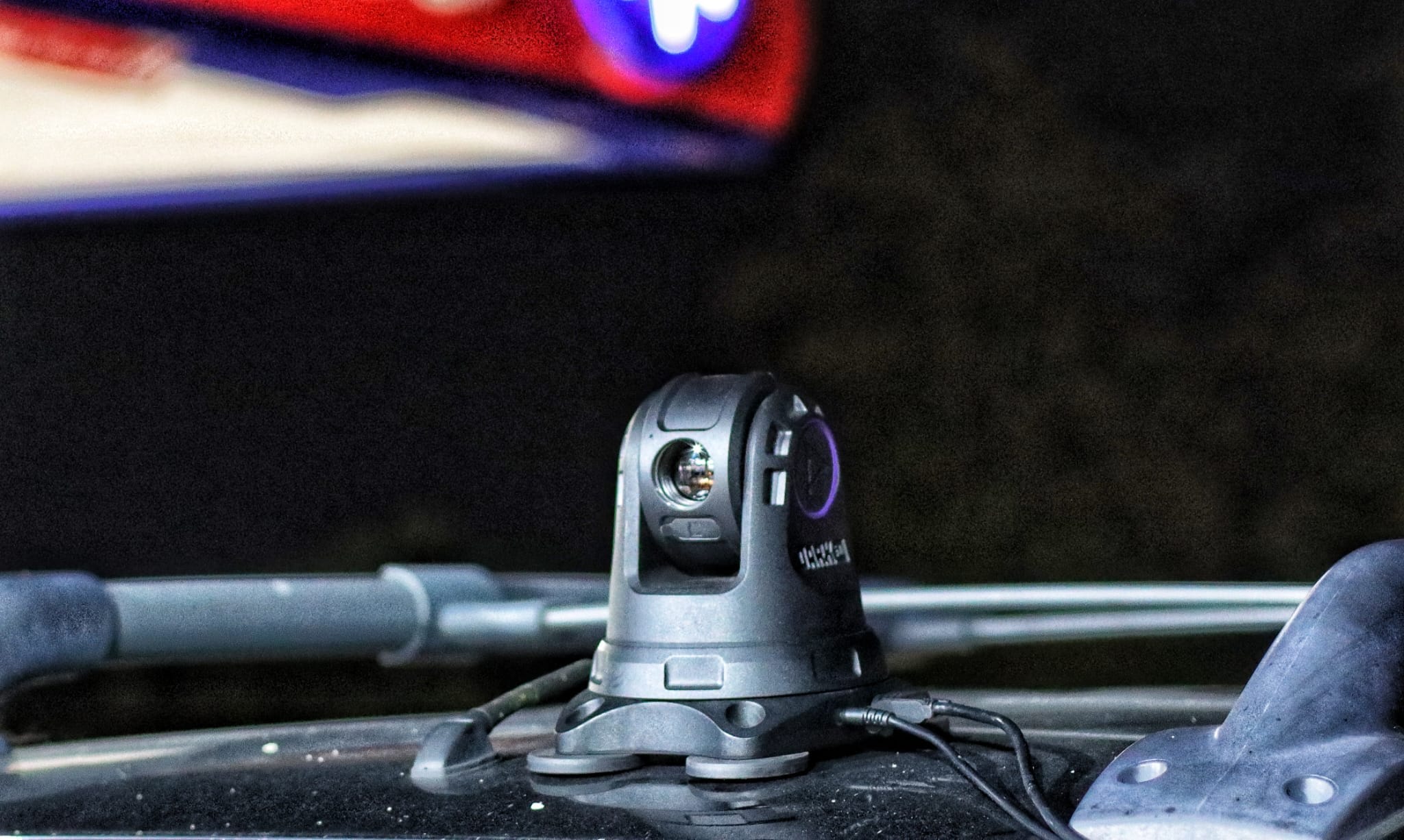 Dark 30 Defiance 640 PTZ demo – tap to watch